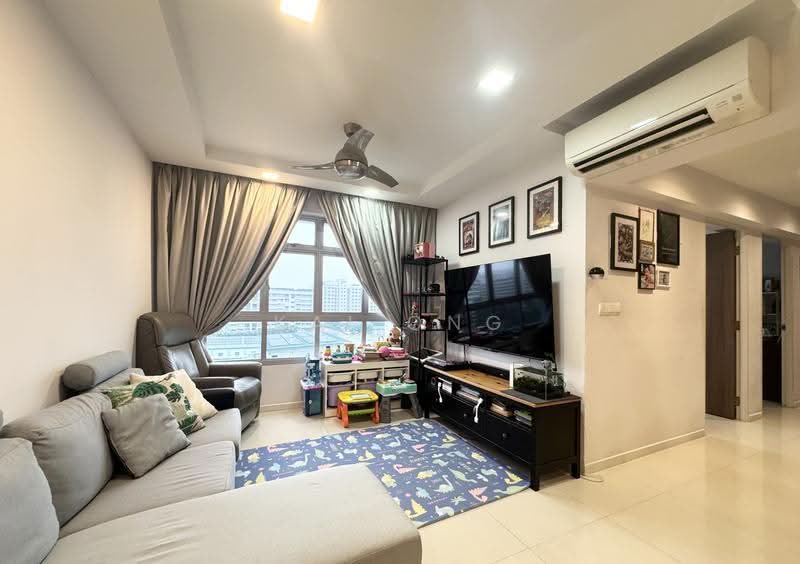 878B Tampines Avenue 8, 878B Tampines Avenue 8, Pasir Ris / Tampines, 3 Bedrooms, 1,001 sqft, HDB Flat For Sale, by Kai Ong, 500278515 - Living Room - PropertyGuru.com.sg