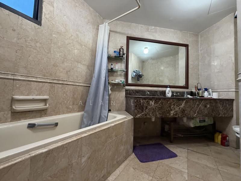 Parc Oasis, 53 Jurong East Avenue 1, Boon Lay / Jurong / Tuas, 2 Bedrooms, 1,076 sqft, Condominium For Sale, by Alan Lin, 500278517 - Bathroom - PropertyGuru.com.sg