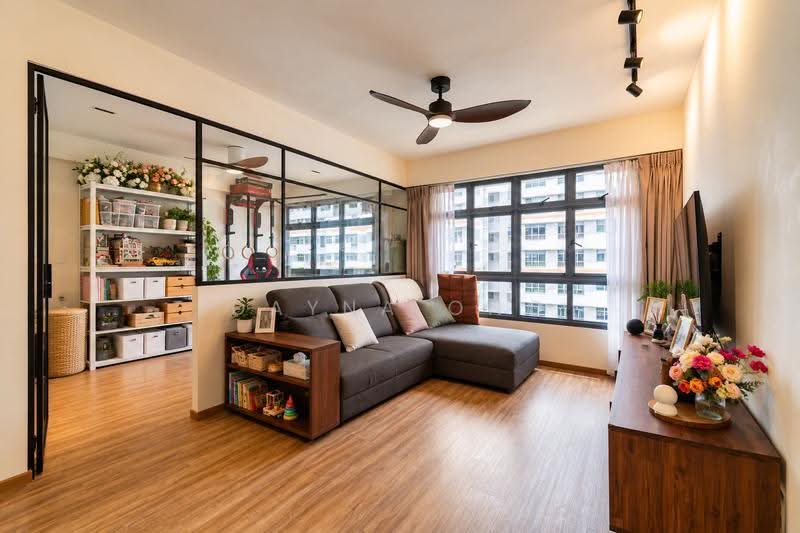 626A Tampines Street 61, 626A Tampines Street 61, Pasir Ris / Tampines, 3 Bedrooms, 1,216 sqft, HDB Flat For Sale, by Dayna Ong, 500278540 - Living Room - PropertyGuru.com.sg