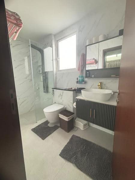 The Nautical, 93 Jalan Sendudok, Sembawang / Yishun, 4 Bedrooms, 1,711 sqft, Condominium For Sale, by Sun Swee, 500278546 - Bathroom - PropertyGuru.com.sg