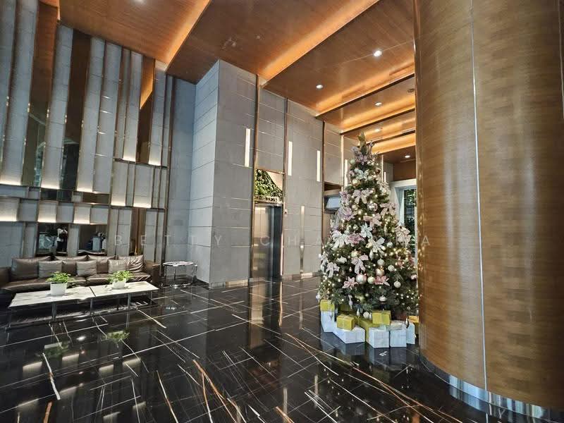 One Shenton, 1 Shenton Way, Boat Quay / Raffles Place / Marina, 1 Bedroom, 1,001 sqft, Condominium For Sale, by Betty Chandra, 500278562 - Lobby - PropertyGuru.com.sg