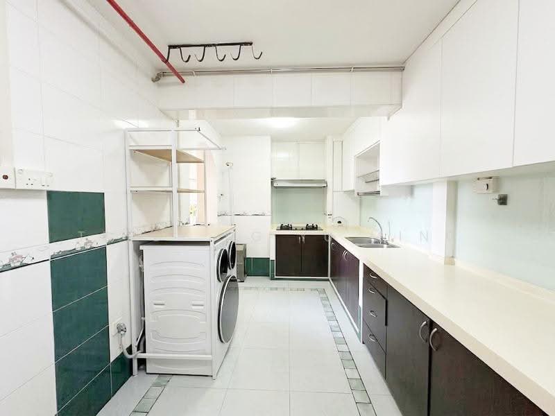407 Bedok North Avenue 3, 407 Bedok North Avenue 3, Bedok / Upper East Coast, 3 Bedrooms, 1,270 sqft, HDB Flat For Rent, by Teddy Ng Yu Ming, 500278586 - Kitchen - PropertyGuru.com.sg
