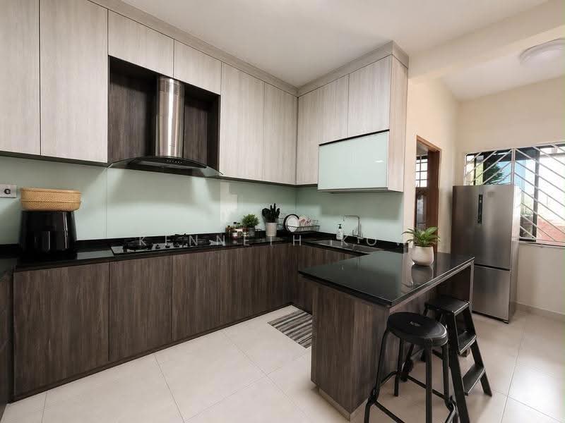 Pasir Ris Beach Park, 72 Pasir Ris Terrace, Pasir Ris / Tampines, 4 Bedrooms, 2,922 sqft, Terraced House For Sale, by Kenneth Kow, 500278591 - Kitchen (A.I. treatment) - PropertyGuru.com.sg