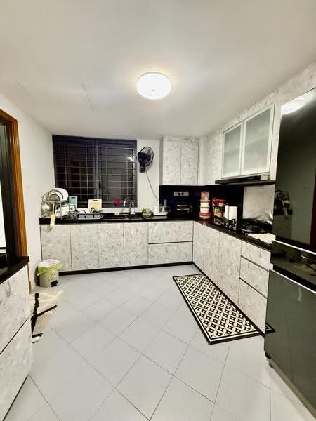 Haig Court, 152 Haig Road, East Coast / Marine Parade, 3 Bedrooms, 1,453 sqft, Condominium For Sale, by Champa Murjani, 500278593 - PropertyGuru.com.sg
