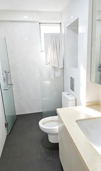 13 Marine Terrace, 13 Marine Terrace, East Coast / Marine Parade, 3 Bedrooms, 1,356 sqft, HDB Flat For Sale, by Dennis Lim, 500278596 - Bathroom - PropertyGuru.com.sg