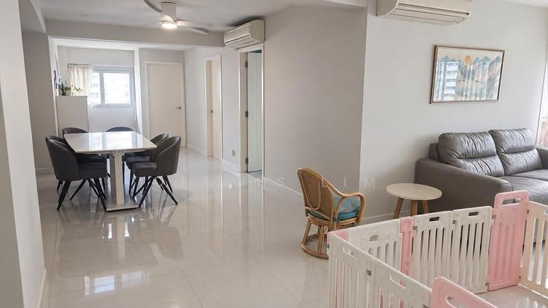 13 Marine Terrace, 13 Marine Terrace, East Coast / Marine Parade, 3 Bedrooms, 1,356 sqft, HDB Flat For Sale, by Dennis Lim, 500278596 - Living Room - PropertyGuru.com.sg