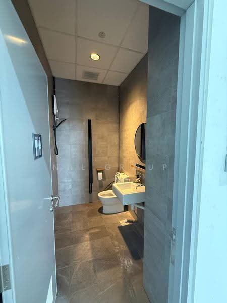 TAGORE LANE, Mandai / Upper Thomson, 500 sqft, Warehouse For Rent, by DOUGLAS, 500278597 - Toilet - CommercialGuru.com.sg