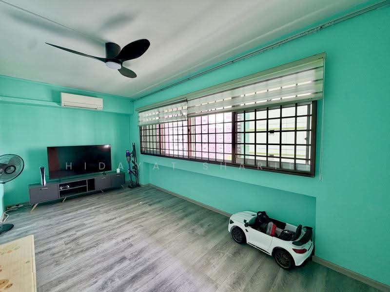 743 Pasir Ris Street 71, 743 Pasir Ris Street 71, Pasir Ris / Tampines, 3 Bedrooms, 1,367 sqft, HDB Flat For Sale, by Hidayat Shariff, 500278603 - Living Room - PropertyGuru.com.sg