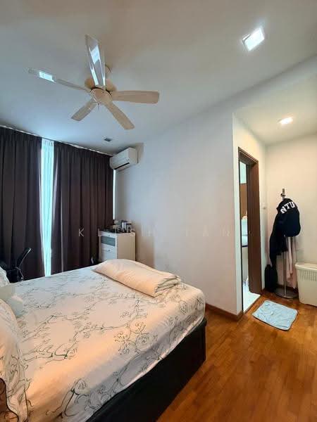 Jalan Kemuning, Sembawang / Yishun, 5 Bedrooms, 4,200 sqft, Semi-Detached House For Sale, by Klish Tan, 500278607 - Bedroom - PropertyGuru.com.sg