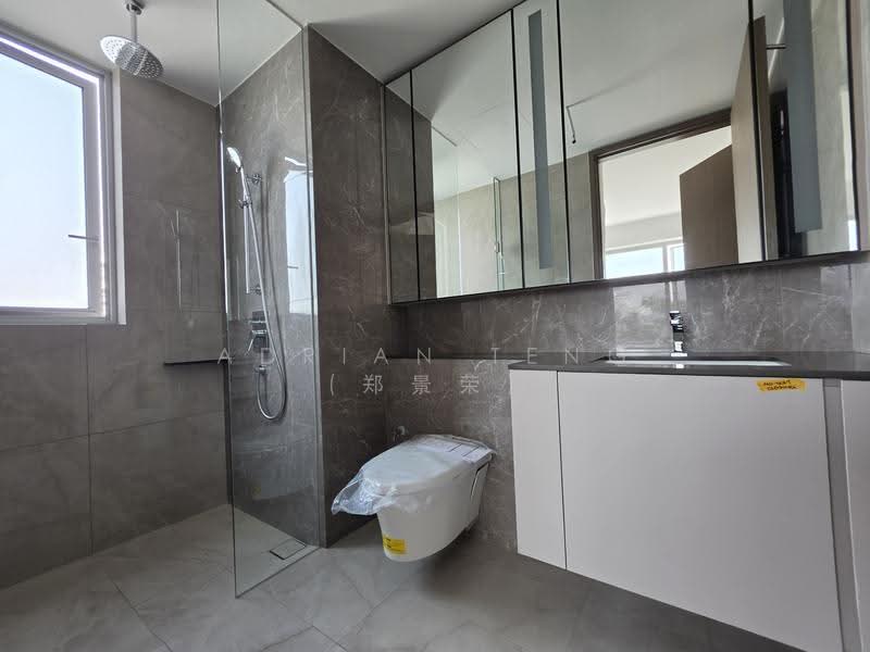 Grand Dunman, 16 Dunman Road, East Coast / Marine Parade, 4 Bedrooms, 1,432 sqft, Condominium For Rent, by Adrian Teng (郑景荣), 500278609 - Bathroom - PropertyGuru.com.sg