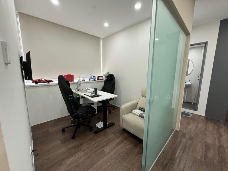Cendex Centre, 120 Lower Delta Road, Alexandra / Commonwealth, 1,152 sqft, Light Industrial (B1) For Sale, by Richard Wong, 500278613 - Study - CommercialGuru.com.sg