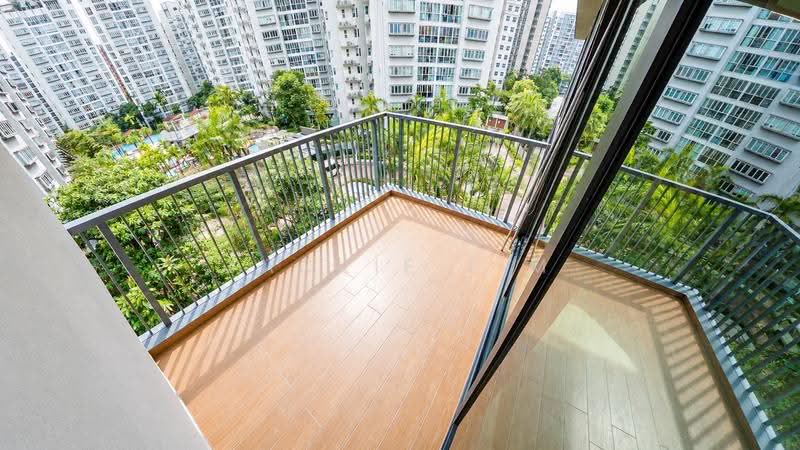 Kingsford Waterbay, 84 Upper Serangoon View, Hougang / Punggol / Sengkang, 3 Bedrooms, 850 sqft, Condominium For Sale, by Jackie Lim, 500278616 - Balcony - PropertyGuru.com.sg