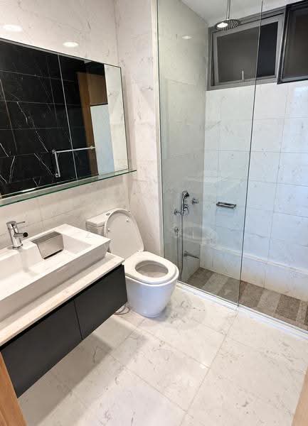 Centro Residences, 59 Ang Mo Kio Avenue 8, Ang Mo Kio / Bishan / Thomson, 3 Bedrooms, 1,356 sqft, Condominium For Sale, by Zen Kuik, 500278619 - Bathroom - PropertyGuru.com.sg