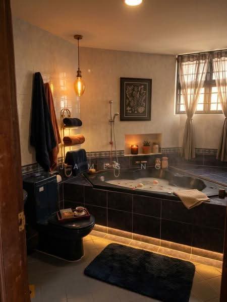 Paya Lebar Crescent, Paya Lebar Crescent, Hougang / Punggol / Sengkang, 6 Bedrooms, 5,600 sqft, Semi-Detached House For Sale, by James Ng, 500278630 - Bathroom - PropertyGuru.com.sg