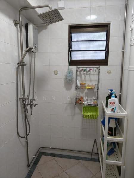 142 Rivervale Crescent, 142 Rivervale Crescent, Hougang / Punggol / Sengkang, Room Rental, 20 sqft, HDB Flat For Rent, by Ann Chua, 500278634 - Bathroom - PropertyGuru.com.sg