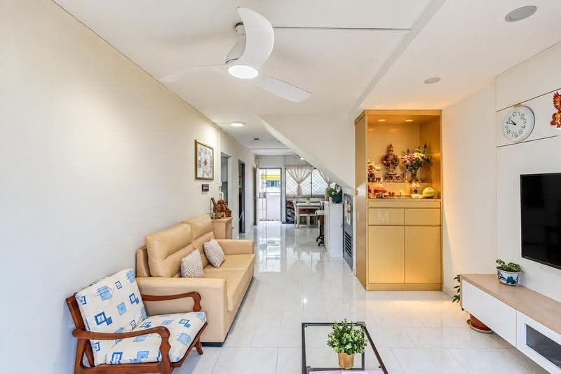 538 Hougang Street 52, 538 Hougang Street 52, Hougang / Punggol / Sengkang, 4 Bedrooms, 1,582 sqft, HDB Flat For Sale, by Thomas Lim, 500278637 - Living Room - PropertyGuru.com.sg