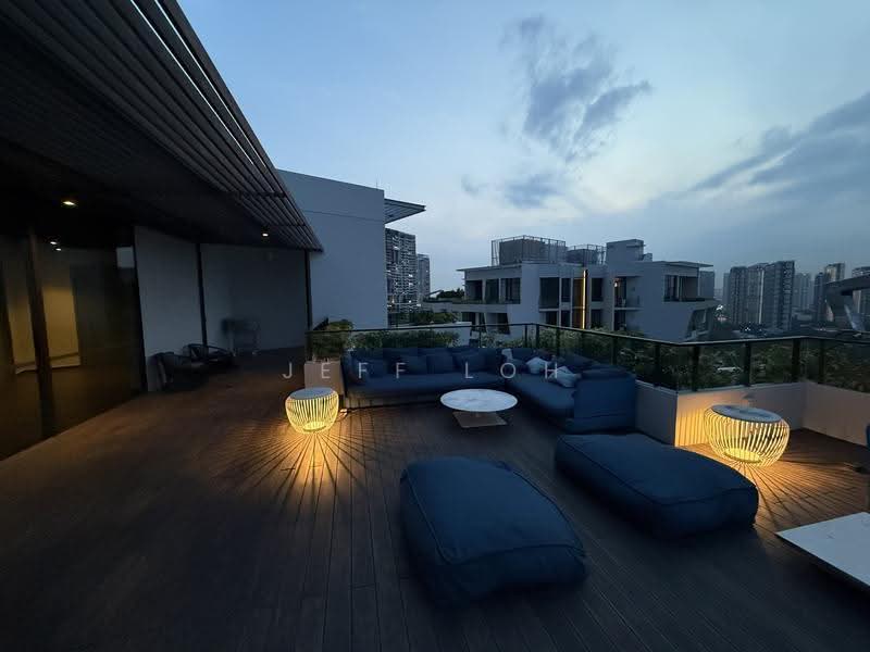 The Crest, 103 Prince Charles Crescent, Alexandra / Commonwealth, Room Rental, 120 sqft, Condominium For Rent, by Jeff Loh, 500278642 - Balcony - PropertyGuru.com.sg