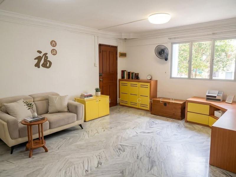 523 Bedok North Street 3, 523 Bedok North Street 3, Bedok / Upper East Coast, 3 Bedrooms, 990 sqft, HDB Flat For Sale, by Vincent Chen, 500278652 - Living Room - PropertyGuru.com.sg