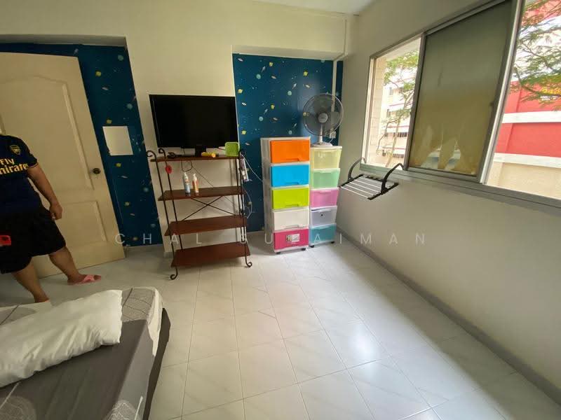 942 Jurong West Street 91, 942 Jurong West Street 91, Boon Lay / Jurong / Tuas, Room Rental, 100 sqft, HDB Flat For Rent, by Chal Sulaiman, 500278670 - Bedroom - PropertyGuru.com.sg