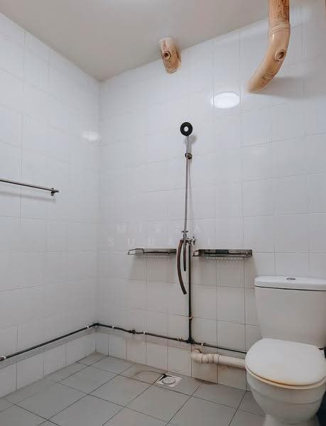 540 Bukit Batok Street 52, 540 Bukit Batok Street 52, Dairy Farm / Bukit Panjang / Choa Chu Kang, 2 Bedrooms, 786 sqft, HDB Flat For Sale, by Mirza Subari, 500278675 - Bathroom - PropertyGuru.com.sg