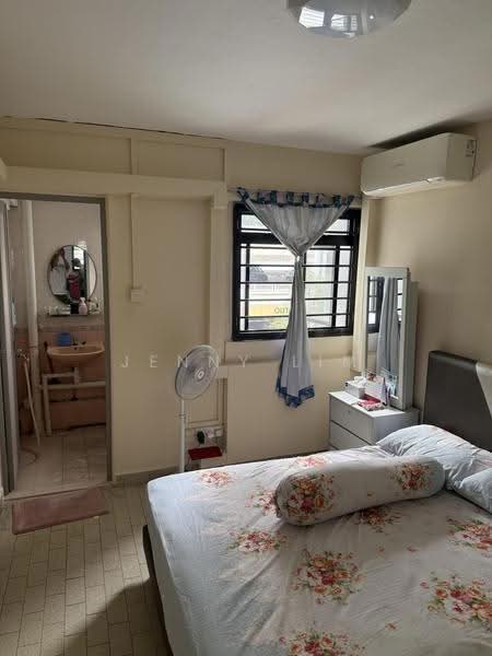 309 Clementi Avenue 4, 309 Clementi Avenue 4, Buona Vista / West Coast / Clementi New Town, 2 Bedrooms, 721 sqft, HDB Flat For Sale, by Jenny Lim, 500278677 - Master Bedroom - PropertyGuru.com.sg
