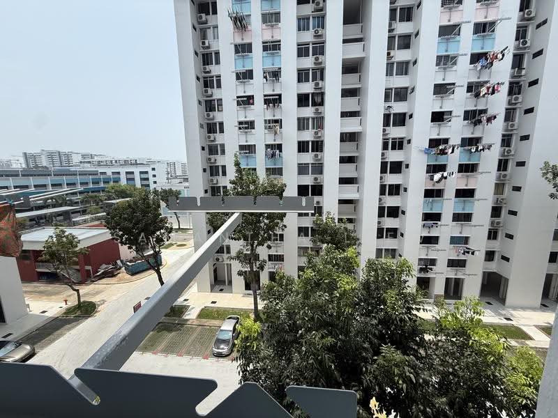 840 Tampines Street 82, 840 Tampines Street 82, Pasir Ris / Tampines, 3 Bedrooms, 904 sqft, HDB Flat For Sale, by Samantha Liew, 500278697 - Exterior - PropertyGuru.com.sg