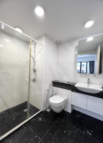 Sophia Hills, 23 Mount Sophia, Orchard / River Valley, 1 Bedroom, 570 sqft, Condominium For Sale, by Sia Mei Hwan, 500278704 - Bathroom - PropertyGuru.com.sg