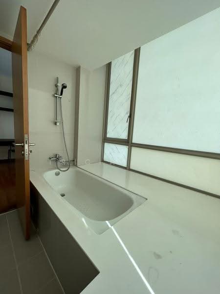 The Quartz, 51 Compassvale Bow, Hougang / Punggol / Sengkang, Room Rental, 200 sqft, Condominium For Rent, by Tricia Tay, 500278708 - Bathroom - PropertyGuru.com.sg