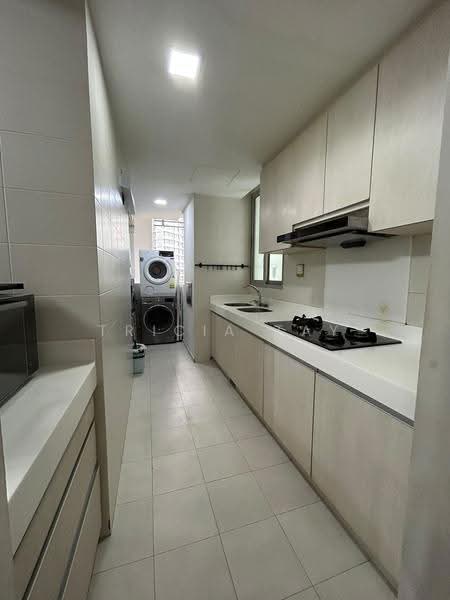 The Quartz, 51 Compassvale Bow, Hougang / Punggol / Sengkang, Room Rental, 200 sqft, Condominium For Rent, by Tricia Tay, 500278708 - Kitchen - PropertyGuru.com.sg