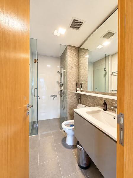 Bartley Ridge, 34 Mount Vernon Road, Macpherson / Potong Pasir, 2 Bedrooms, 721 sqft, Condominium For Sale, by Brandon Lee, 500278712 - Bathroom - PropertyGuru.com.sg