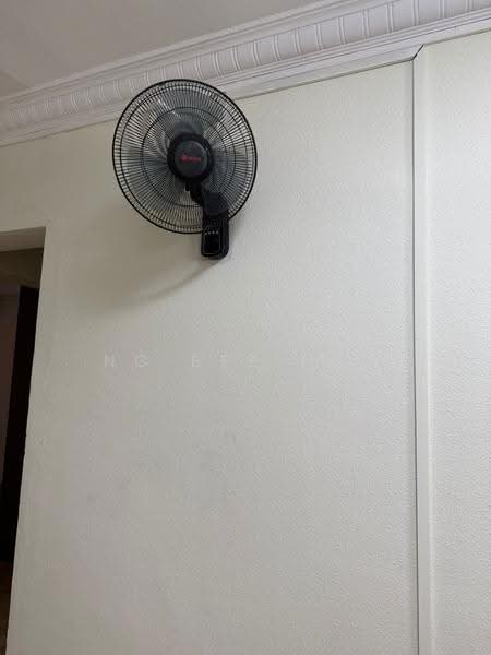 Blk 55 Chai Chee Drive, Chai Chee Drive, 2 Bedrooms, 818 sqft, HDB Flat For Rent, by Ng Bee Imm, 500278714 - Master bedroom - PropertyGuru.com.sg