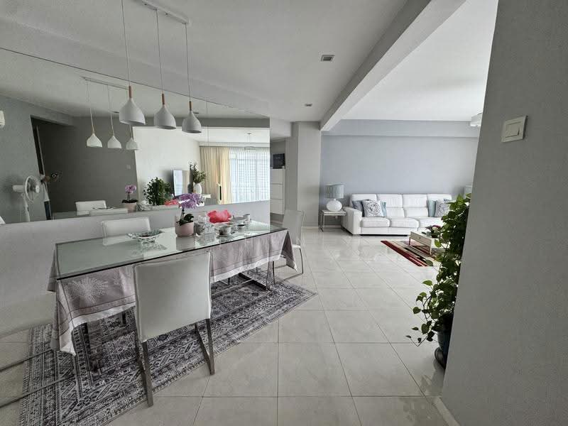 Elias Green, 3 Elias Road, Pasir Ris / Tampines, 3 Bedrooms, 1,551 sqft, Condominium For Sale, by Stephen Yeo, 500278715 - Living Room - PropertyGuru.com.sg