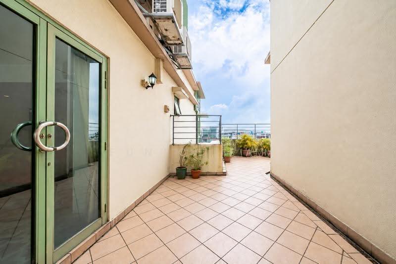 Windermere, 32 Choa Chu Kang Street 64, Dairy Farm / Bukit Panjang / Choa Chu Kang, 5 Bedrooms, 2,756 sqft, Condominium For Sale, by Eunice Lam, 500278716 - Exterior - PropertyGuru.com.sg