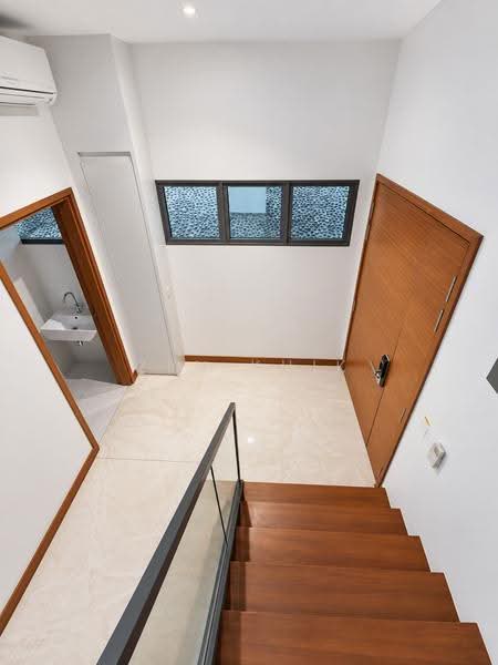 Seahill, West Coast Crescent, Buona Vista / West Coast / Clementi New Town, 4 Bedrooms, 3,574 sqft, Townhouse For Sale, by Zen Kuik, 500278720 - Entrance - PropertyGuru.com.sg