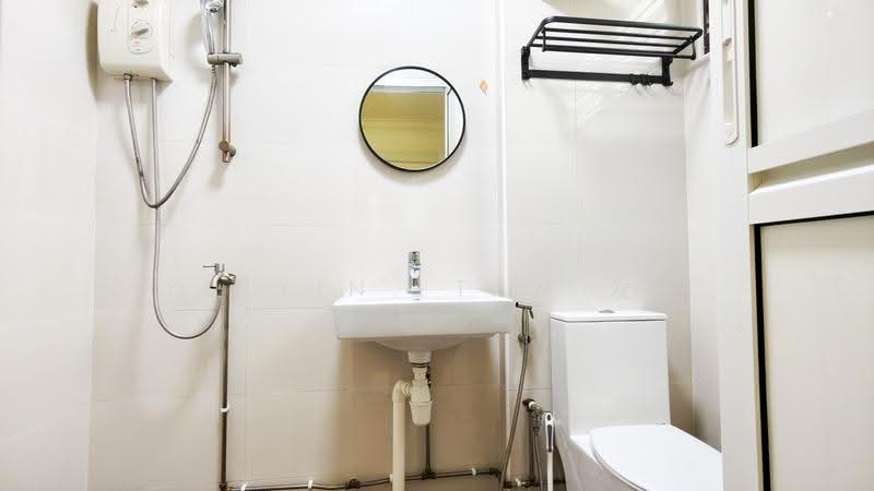 921 Jurong West Street 92, 921 Jurong West Street 92, Boon Lay / Jurong / Tuas, 4 Bedrooms, 1,313 sqft, HDB Flat For Sale, by Yu Yin, Tan 友盈, 500278750 - Bathroom - PropertyGuru.com.sg