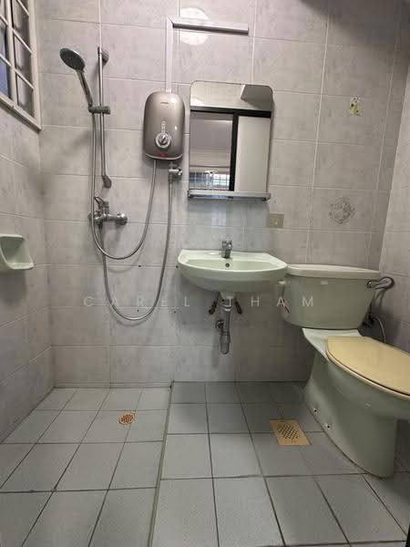 Park Court, 9 Lorong 101 Changi, East Coast / Marine Parade, 3 Bedrooms, 947 sqft, Condominium For Rent, by Carel Tham, 500278767 - Bathroom - PropertyGuru.com.sg