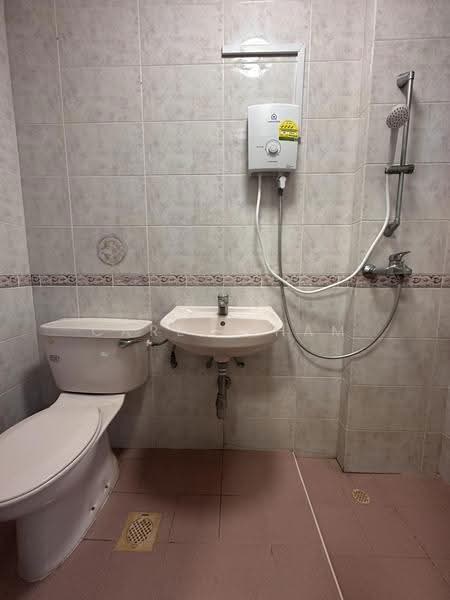 Park Court, 9 Lorong 101 Changi, East Coast / Marine Parade, 3 Bedrooms, 947 sqft, Condominium For Rent, by Carel Tham, 500278767 - Bathroom - PropertyGuru.com.sg