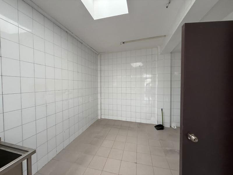 1st Floor High Traffic F&B Shophouse Katong Joo Chiat, East Coast / Katong / Joo Chiat, East Coast / Marine Parade, 796 sqft, Food & Beverage For Rent, by Vanessa Owh, 500278772 - Interior - CommercialGuru.com.sg