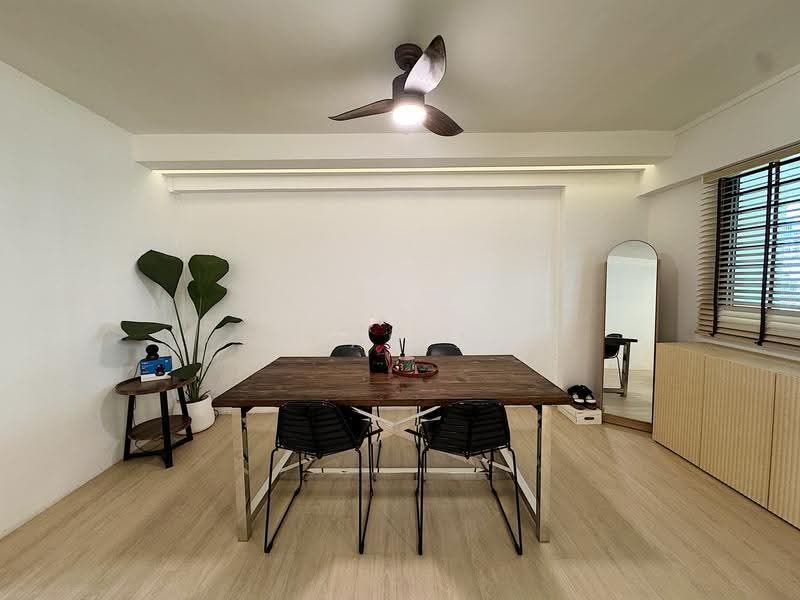 897A Woodlands Drive 50, 897A Woodlands Drive 50, Admiralty / Woodlands, 3 Bedrooms, 1,066 sqft, HDB Flat For Sale, by Farah Ali, 500278773 - Dining Room - PropertyGuru.com.sg