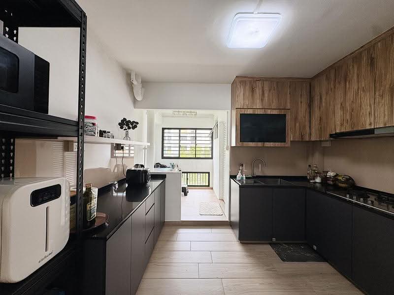 897A Woodlands Drive 50, 897A Woodlands Drive 50, Admiralty / Woodlands, 3 Bedrooms, 1,066 sqft, HDB Flat For Sale, by Farah Ali, 500278773 - Kitchen - PropertyGuru.com.sg