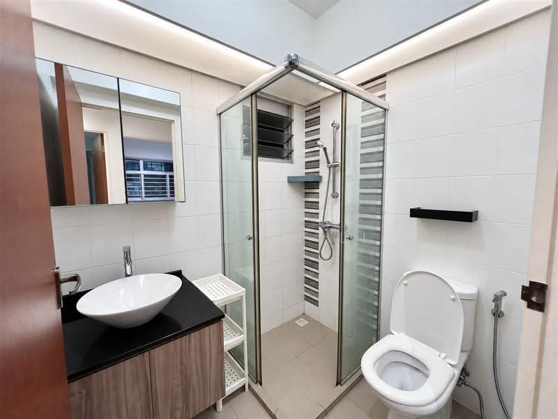 505C Yishun Street 51, 505C Yishun Street 51, Sembawang / Yishun, 3 Bedrooms, 990 sqft, HDB Flat For Rent, by Julian Li, 500278779 - Bathroom - PropertyGuru.com.sg