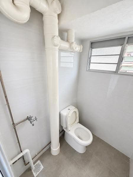 157 Ang Mo Kio Avenue 4, 157 Ang Mo Kio Avenue 4, Ang Mo Kio / Bishan / Thomson, 2 Bedrooms, 861 sqft, HDB Flat For Rent, by Marcus Lim 林政宏, 500278781 - Bathroom - PropertyGuru.com.sg