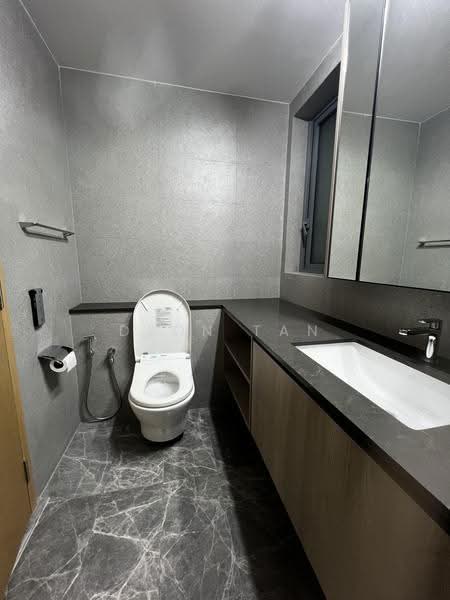 One Holland Village Residences, 5 Holland Village Way, Tanglin / Holland / Bukit Timah, 2 Bedrooms, 829 sqft, Condominium For Sale, by Deon Tan, 500278785 - Bathroom - PropertyGuru.com.sg