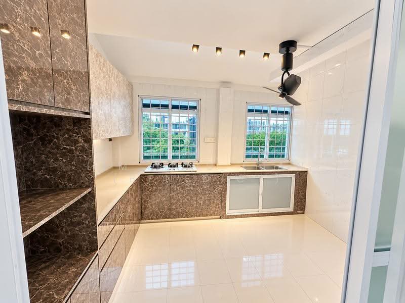 Thomson Garden Estate, Sin Ming Road, Ang Mo Kio / Bishan / Thomson, 4 Bedrooms, 1,700 sqft, Terraced House For Sale, by Lim Jing Tuan (Benedict), 500278789 - Kitchen - PropertyGuru.com.sg