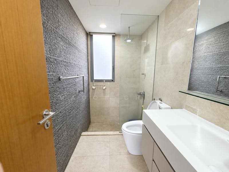 Seastrand, 9 Pasir Ris Link, Pasir Ris / Tampines, 2 Bedrooms, 883 sqft, Condominium For Sale, by Magon Chew, 500278792 - Bathroom - PropertyGuru.com.sg