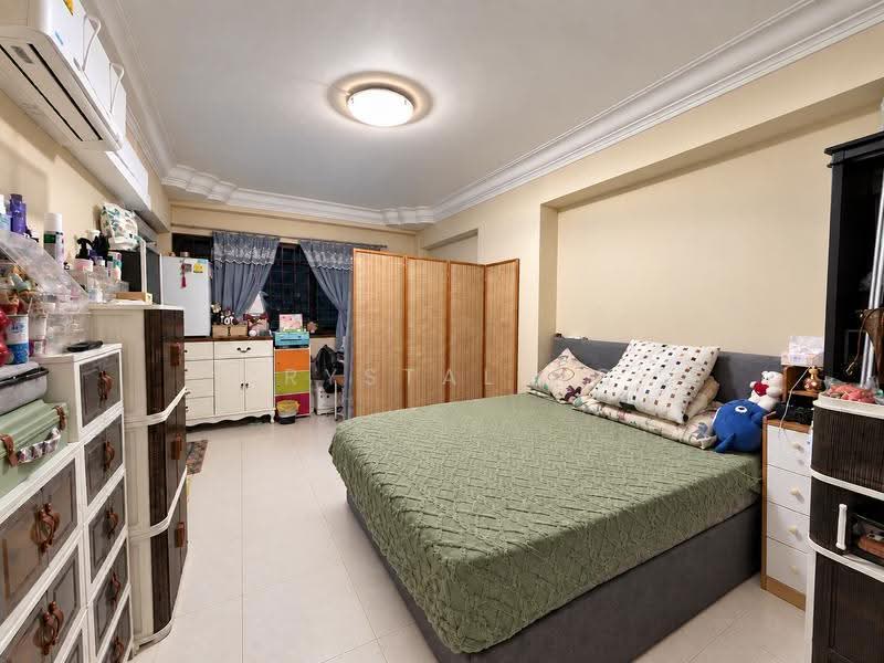 568 Hougang Street 51, , 3 Bedrooms, 1,270 sqft, HDB Flat For Sale, by Crystal Ho, 500278794 - Bedroom - PropertyGuru.com.sg