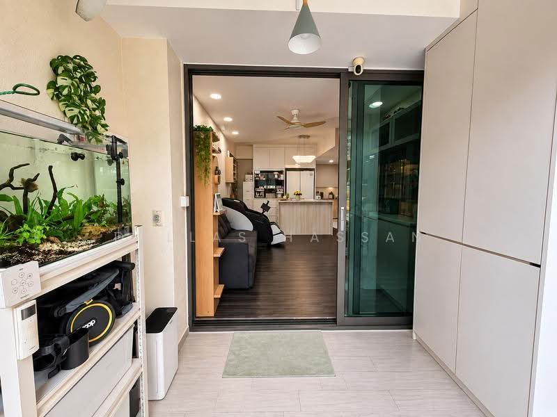 The Terrace, 98 Edgedale Plains, Hougang / Punggol / Sengkang, 3 Bedrooms, 1,001 sqft, Condominium For Sale, by Dallas Hassan, 500278797 - Living Room - PropertyGuru.com.sg