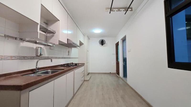 608 Jurong West Street 65, 608 Jurong West Street 65, Boon Lay / Jurong / Tuas, 3 Bedrooms, 1,237 sqft, HDB Flat For Rent, by Can Cheong, 500278803 - Kitchen - PropertyGuru.com.sg