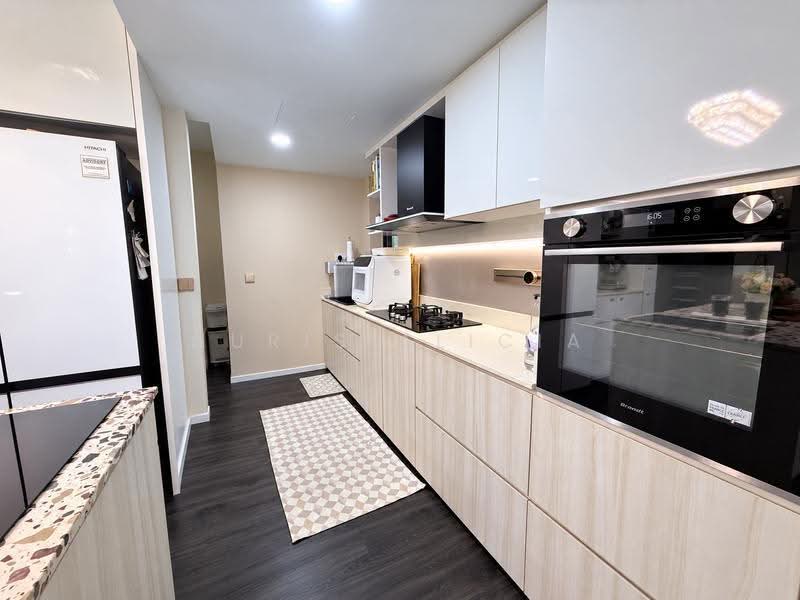 The Terrace, 88 Edgedale Plains, Hougang / Punggol / Sengkang, 3 Bedrooms, 1,001 sqft, Condominium For Sale, by Nuris Alicia, 500278808 - Kitchen - PropertyGuru.com.sg