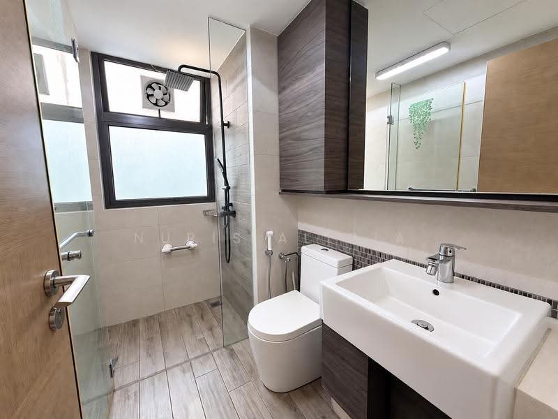 The Terrace, 88 Edgedale Plains, Hougang / Punggol / Sengkang, 3 Bedrooms, 1,001 sqft, Condominium For Sale, by Nuris Alicia, 500278808 - Bathroom - PropertyGuru.com.sg
